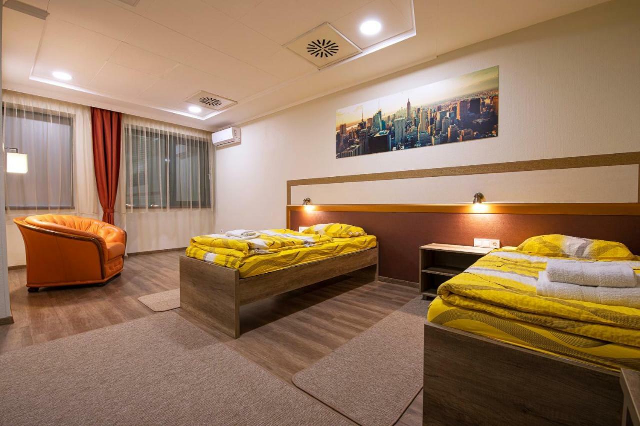 Napfeny Panzio Es Rendezvenyhaz Hotel Kecskemet Luaran gambar