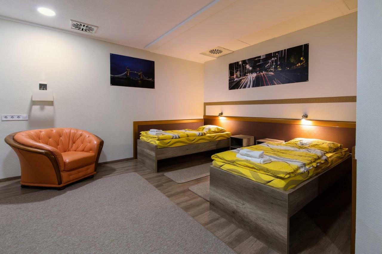 Napfeny Panzio Es Rendezvenyhaz Hotel Kecskemet Luaran gambar