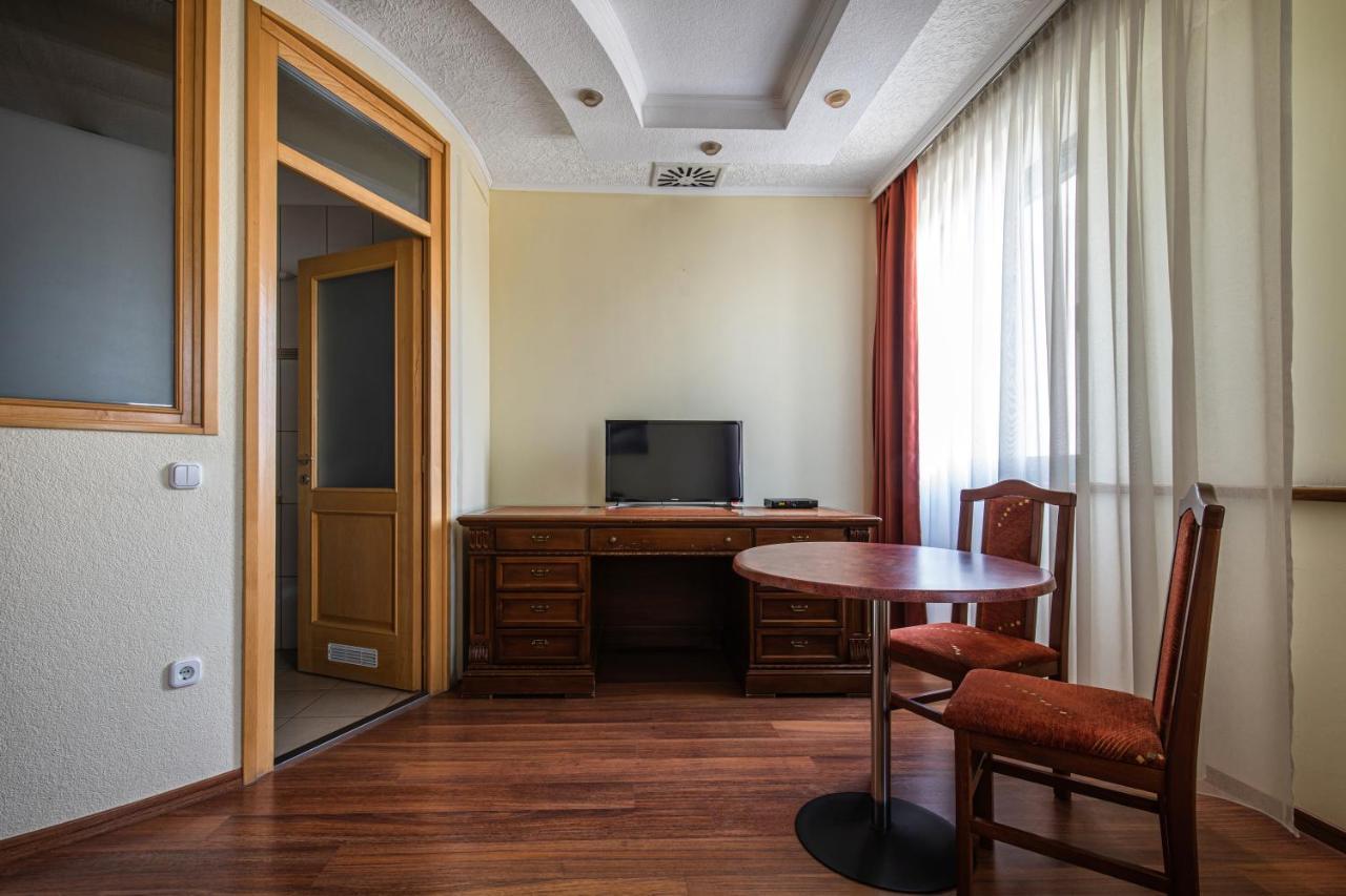 Napfeny Panzio Es Rendezvenyhaz Hotel Kecskemet Luaran gambar