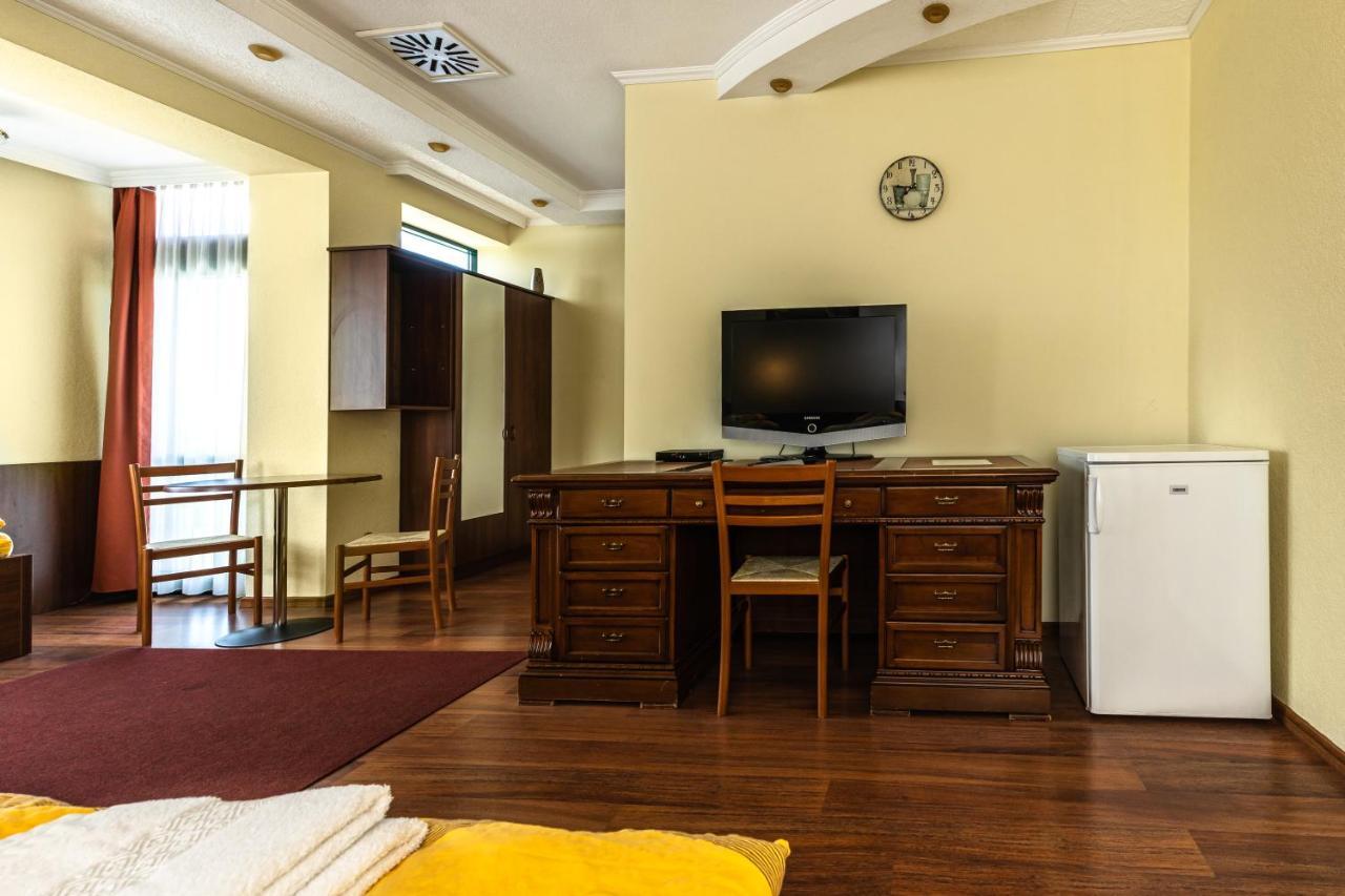 Napfeny Panzio Es Rendezvenyhaz Hotel Kecskemet Luaran gambar